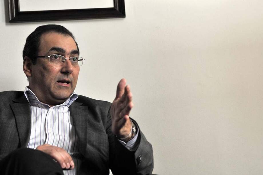 El presidente del Partido de la U, Sergio Díaz-Granados afirma que no cree en encuestas y que el reto son las elecciones de Congreso y Presidencia. / Liz Durán