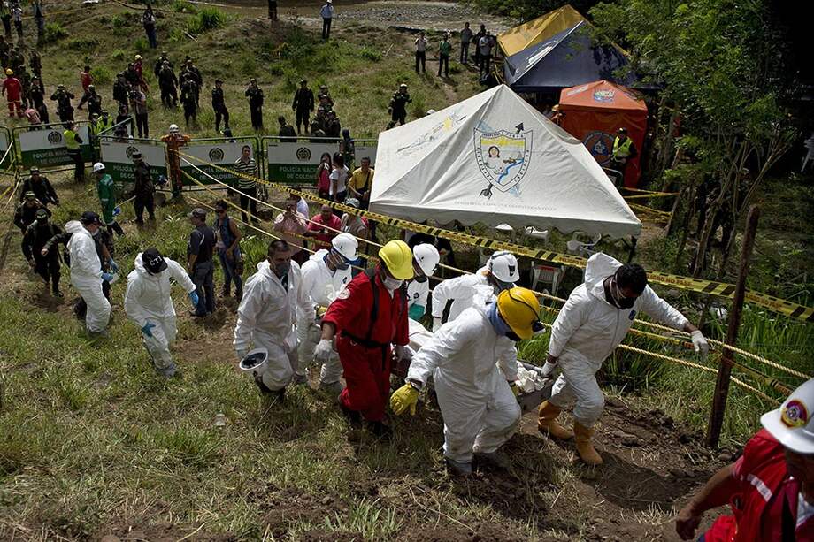 Seis de 16 cuerpos atrapados en la Mina de Leo fueron rescatados. / AFP
