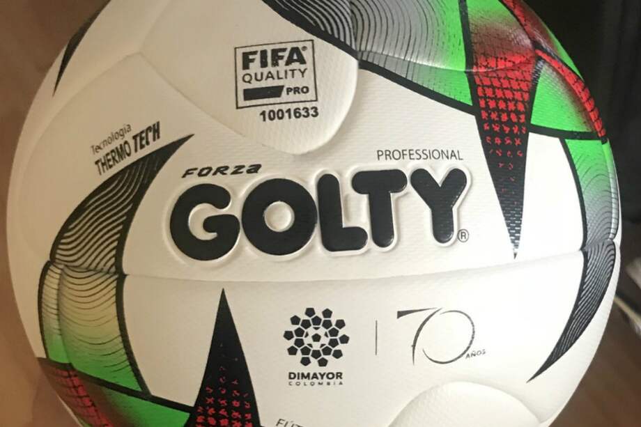 Balón oficial del fútbol profesional colombiano. / Cortesía Golty