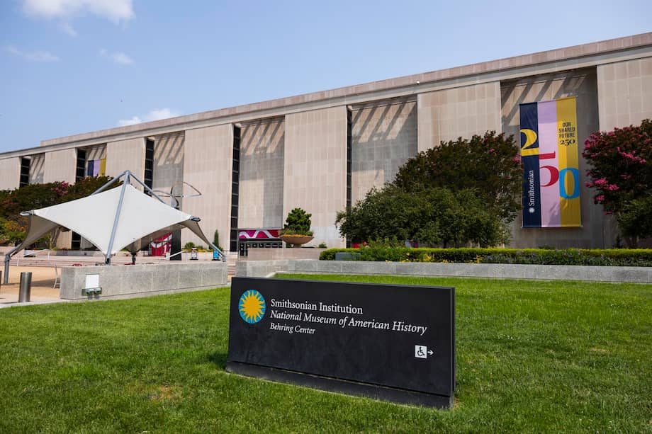 Fachada del Museo Nacional de Historia Natural en Washington.