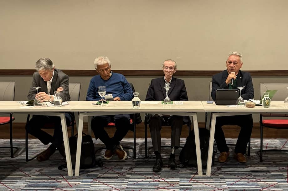 Antonio Navarro-Wolff y Rodrigo Romero estuvieron presentes en el encuentro.