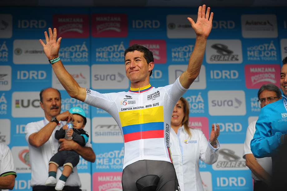 Sergio Luis Henao con la camiseta que lo acredita como campeón nacional de ruta. / Cristian Garavito - El Espectador