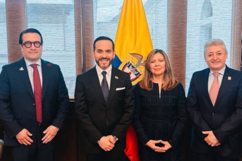 Al encuentro asistieron también el ministro de Justicia y el vicefiscal general.