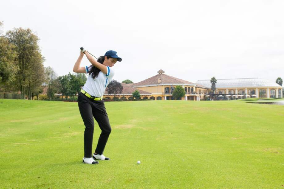 A través de G-Lounge, María Paula Giraldo está aportando a una mayor participación femenina en el golf al organizar torneos exclusivos para mujeres. / Archivo particular