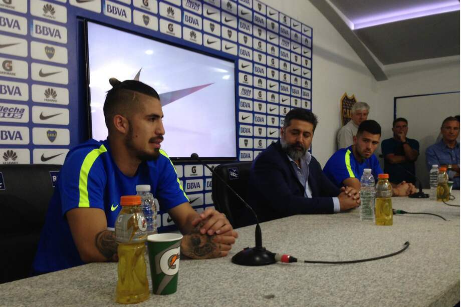 Daniel Angelici en la presentación de los nuevos refuerzos de Boca. / @BocaJrsOficial