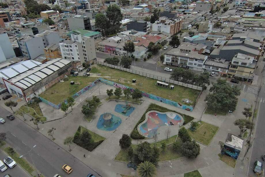 Actualmente el lote La Estación, ubicado en la carrera 23 calle 72, está cerrado y reservado para un proyecto de vivienda de interés social. Mientras el proyecto se concreta, el plan es usarlo para infraestructura temporal que beneficie a los vecinos.