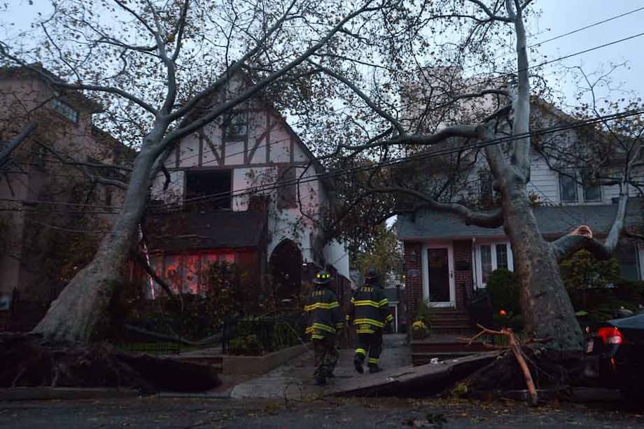 Los críticos de la recuperación señalan que los proyectos de defensa contra las inundaciones han sido rediseñados y retrasados.