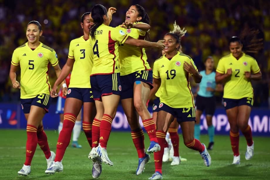 La selección Colombia femenina de mayores fue subcampeona de la Copa América celebrada durante julio en territorio colombiano.