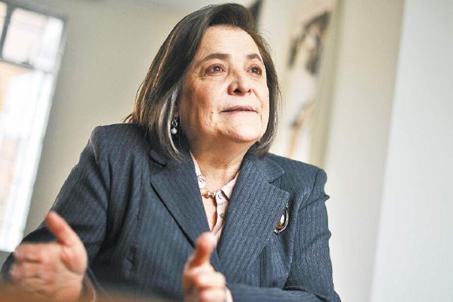 La exministra Clara López también hizo un llamado a Sergio Fajardo, candidato de la Coalición Colombia, para que reflexione y se sume a una gran alianza de cara a la primera vuelta presidencial. / Archivo