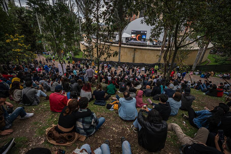 Planetario de Bogotá: luces y música
