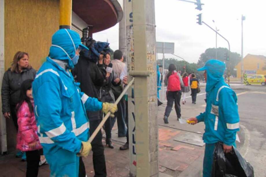 Secretaría de Ambiente sigue retirando publicidad ilegal en Bogotá