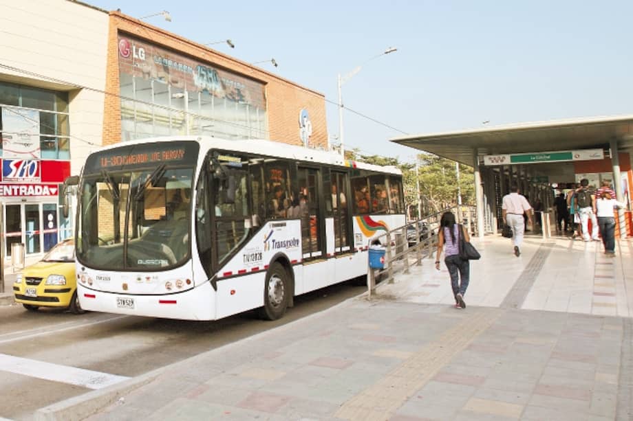 El esquema bajo el que operan los sistemas de transporte masivo en el país enfrenta dificultades. / Juan Carlos Sierra, revista ‘Semana’