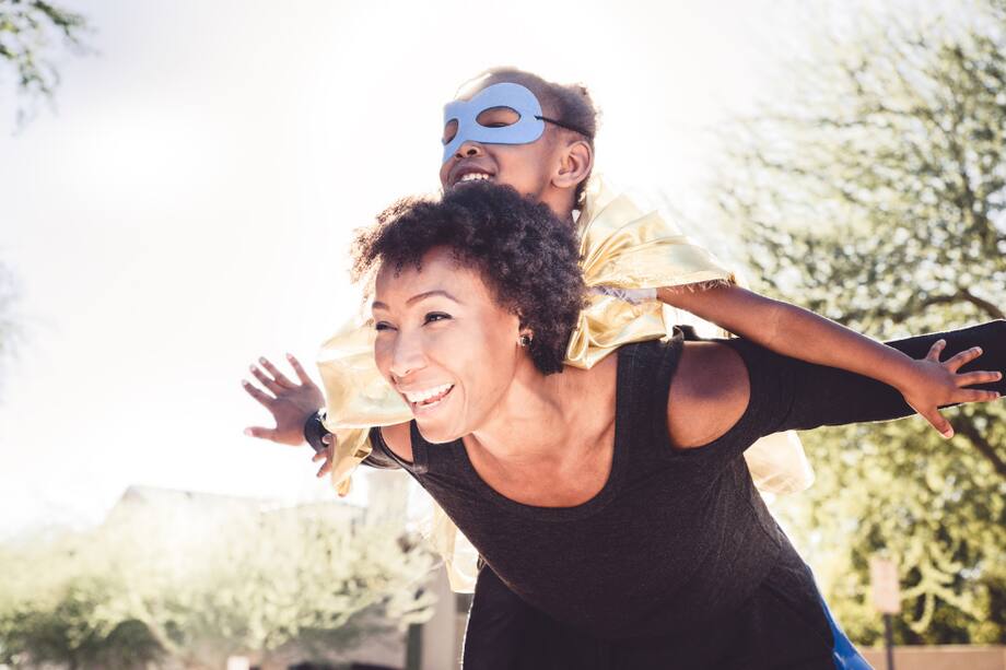 Súper mamá, el imaginario colectivo de una pesada carga