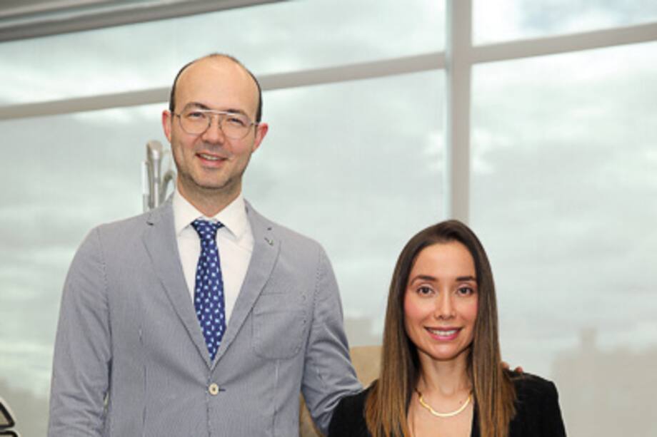 Doctor David de Poortere y doctora Ángela Coral.