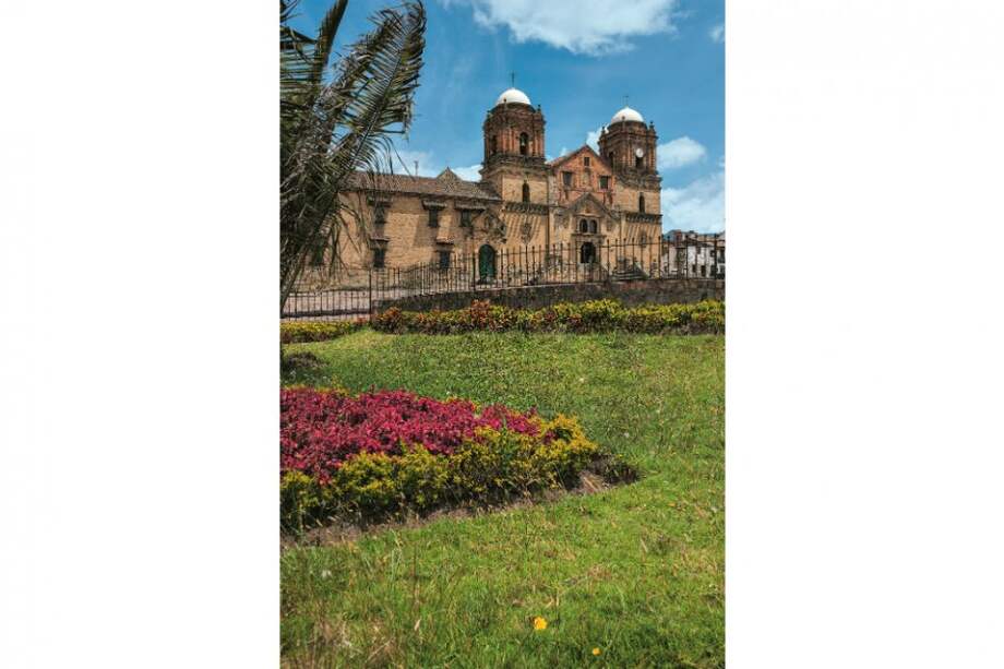 La construcción de la Basílica Menor de Nuestra Señora de Monguí tardó 100 años. / Letraarte Editores / Antonio Castañeda Buraglia