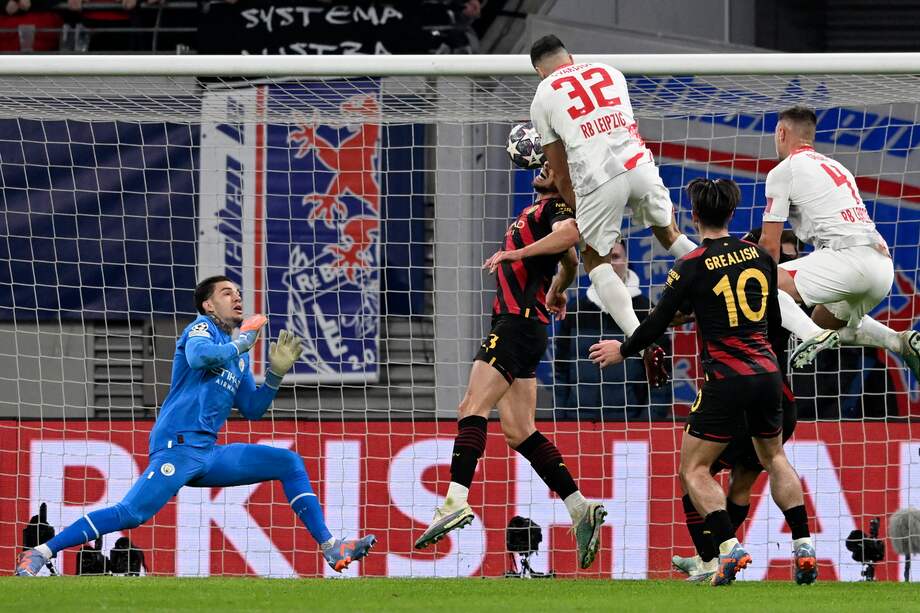 Josko Gvardiol anotó de cabeza el gol del empate en Leipzig.