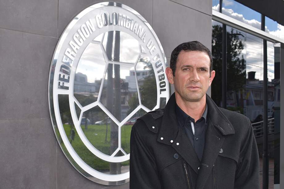 Arturo Reyes, director técnico de la selección colombiana sub 20. / FCF