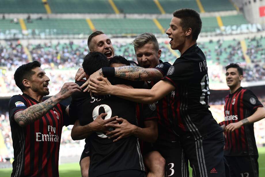 El Milan con Berlusconi ganó 29 títulos, entre ellos cinco Liga de Campeones. / AFP