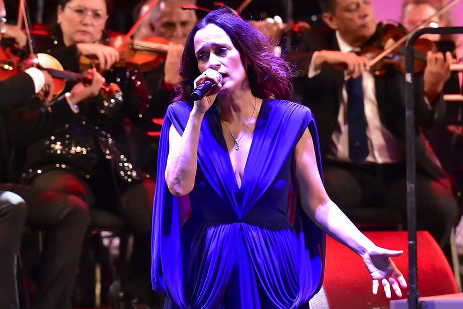 La cantante mexicana Julieta Venegas durante un concierto en el marco de la 53 edición del Festival Internacional Cervantino este jueves, en Guanajuato (México).