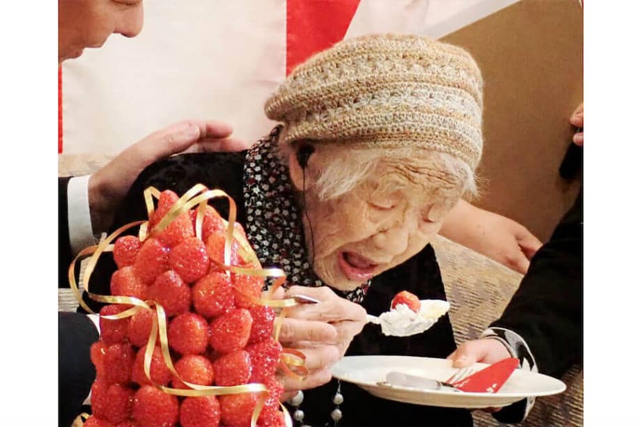 Kane Tanaka en la celebración en la que se anunció que ella es la persona más longeva de la Tierra. / JIJI Press / AFP