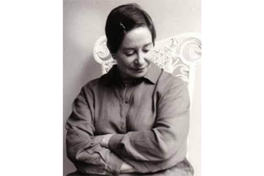 Graduada en Historia del Arte, ha traducido al español obras de Anna Akhmatova, Lorine Niedecker, Marguerite Yourcenar, Samuel Beckett y Clarice Lispector. / Cortesía