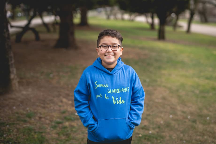 Francisco Vera lanzó su libro '¿Qué es el cambio climático'? en donde da consejos para atacar este fenómeno ambiental.