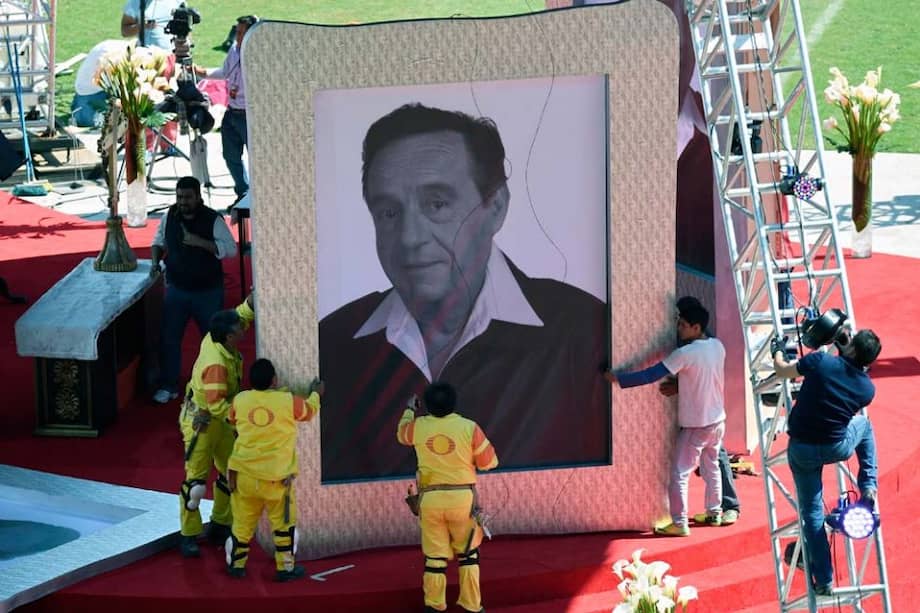 Adiós a 'Chespirito' en el Estadio Azteca
