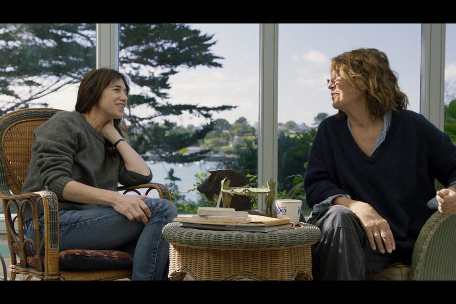 El propósito de Charlotte Gainsbourg fue construir un retrato intimista y revelador de su madre, Jane Birkin, actriz y cantante franco-inglesa.