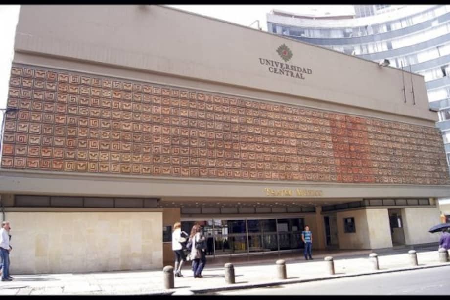 Fachada del Teatro México en el centro de Bogotá, sede cultural de la Universidad Central. / Cortesía