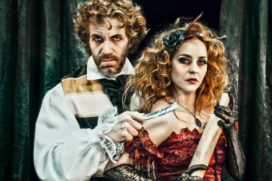 Andrés Aramburo y Diana Ángel en "Sweeney Todd, el cruel barbero de la calle Fleet".