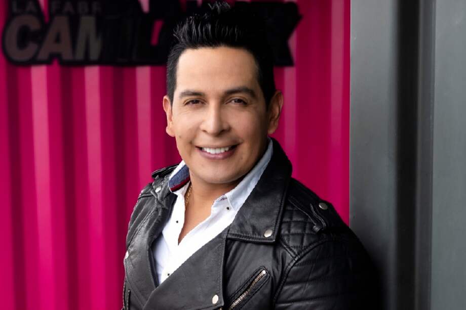 A través de su emprendimiento La fábrica de las rayas, Camilo Peña ha apadrinado a cerca de 100 jóvenes en estado de vulnerabilidad. / Archivo Particular