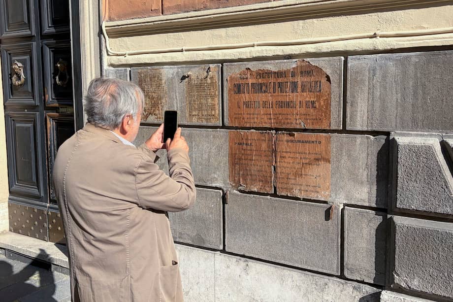 El descubrimiento se hizo durante un proceso de reparación de una vieja zapatería. Las obras tuvieron que detenerse hasta que las autoridades analicen el hallazgo.