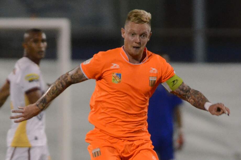 El inglés George Saunders es volante de marca y capitán del Envigado F.C. / Luis Benavides