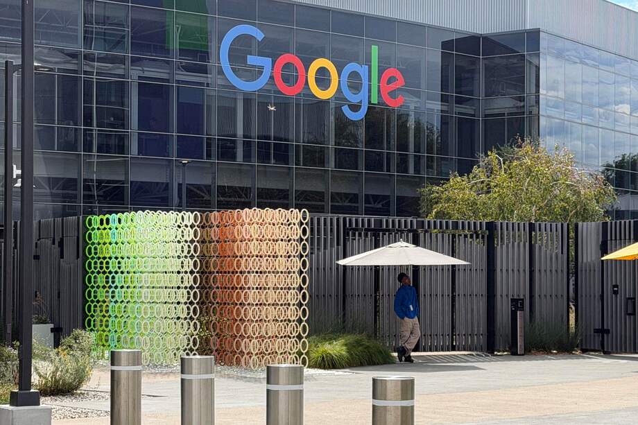 Google sigue siendo un gigante publicitario, pero históricamente le ha costado desarrollar otros modelos comerciales. EFE/EPA/JOHN G. MABANGLO