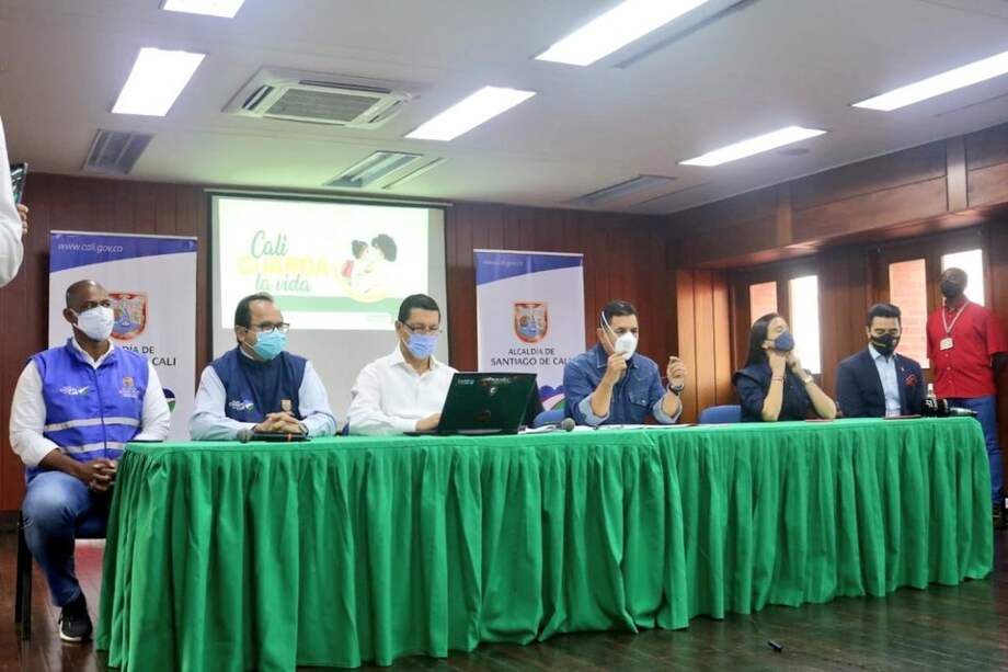 En la capital de Valle del Cauca, también se declaró la alerta roja sanitaria, precisamente por el aumento de casos de COVID-19.