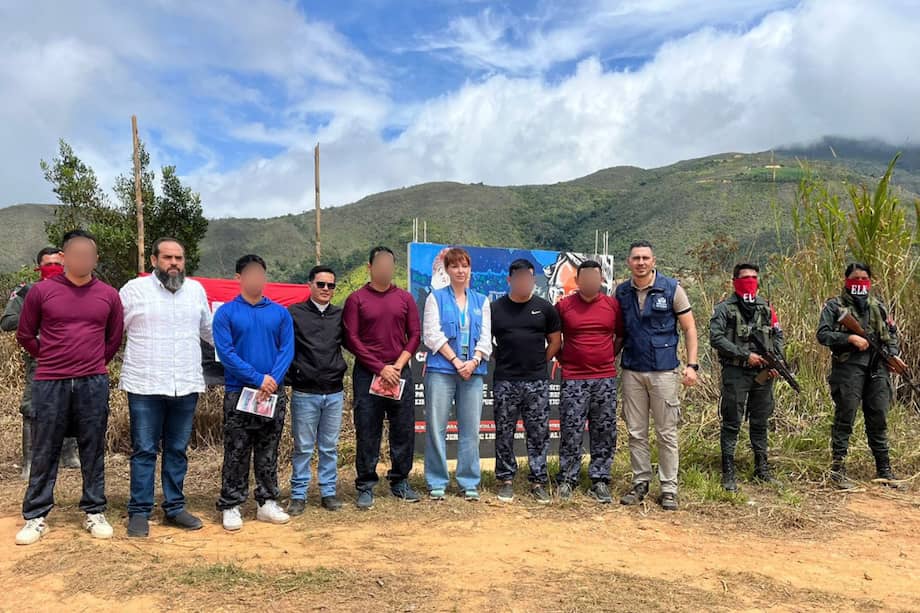 La liberación tuvo el acompañamiento de una comisión humanitaria de la Defensoría del Pueblo.