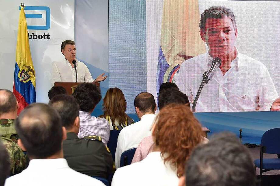 Santos dijo ayer en Cali que la Ley del Plebiscito autoriza a los servidores públicos a hacer campaña por la paz. / SIG