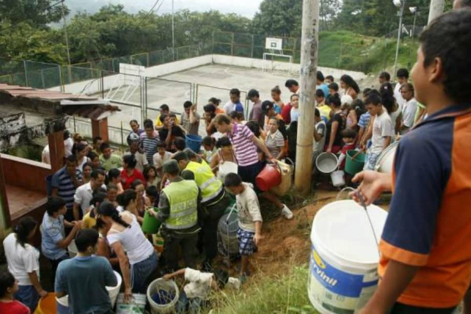 Llamado de Superservicios a alcaldes para evitar racionamiento de agua