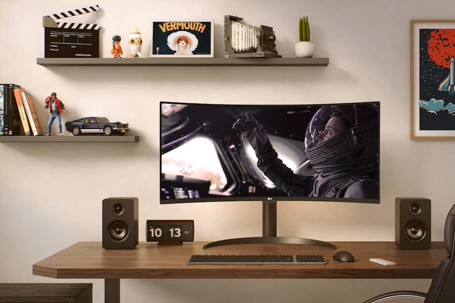 Existe un factor que con frecuencia pasa inadvertido y que puede marcar una diferencia significativa en el uso cotidiano: el acabado de la pantalla, ya sea mate o brillante.