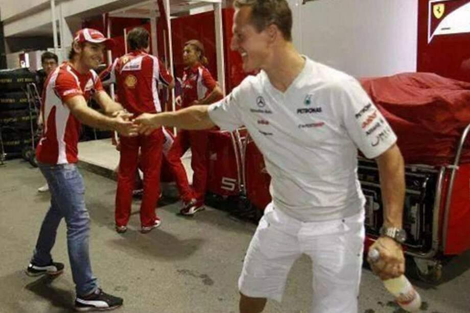 El equipo está en Sochi, pero el corazón sigue en Suzuka. Esperanzas para Michael también #ForzaJules #ForzaMichael// Twitter