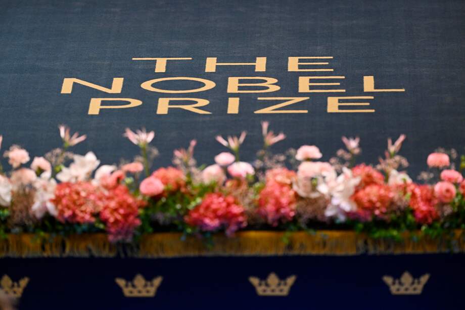 Los Premios Nobel se entregan las primeras semanas de octubre.
