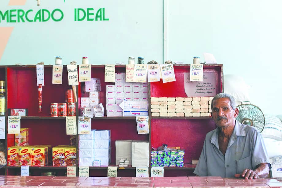 Bodegón en el cual se puede hacer efectiva la famosa libreta alimentaria. / Fotos de Dahian Cifuentes