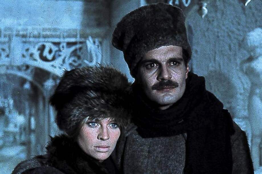Julie Christie y Omar Sharif, en una de las escenas de la mítica película Doctor Zhivago, basada en la novela de Boris Pasternak. / Cortesía