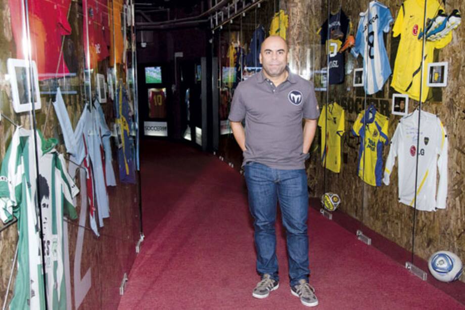 Mauricio "Chicho" Serna, juega de restaurantero