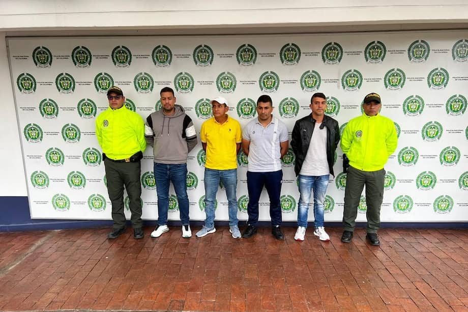Se trata de los hermanos Luis Enrique Rovis Valderrama alias “Maca” y Jorge Eliecer Rovis Valderrama, alias “Yorch” que, junto con Yesid Aranda Mera y Nelson Andrés Giraldo Becerra, alias “Morocho”.