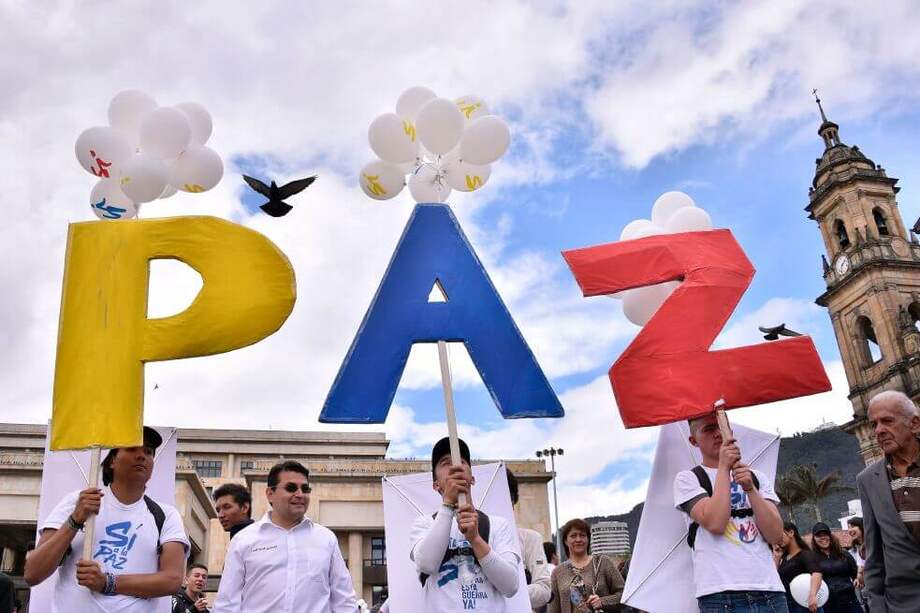 El movimiento 'Defendamos la Paz' expresó que es "autoritario" que un gobierno considere como "desafiante" el apoyo de un organismo internacional en la construcción de la paz estable y duradera. / AFP
