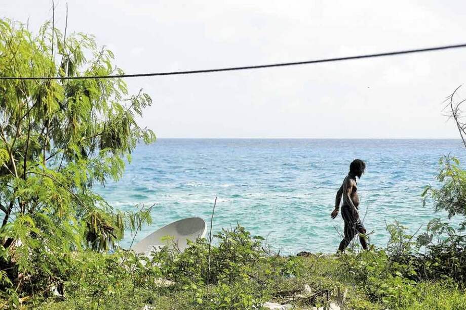 Pese a la gran cantidad de turistas, los ingresos de la población de San Andrés son muy bajos: alrededor del 33% apenas alcanza el salario mínimo.