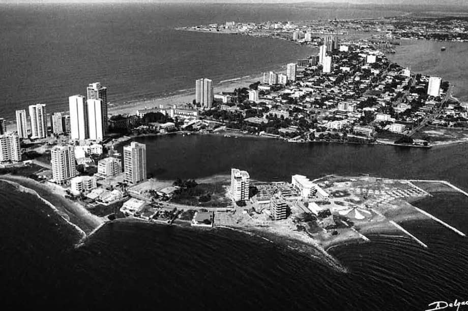 El Hilton Cartagena siempre ha destacado por su ubicación en la península de El Laguito, rodeado por el Mar Caribe.