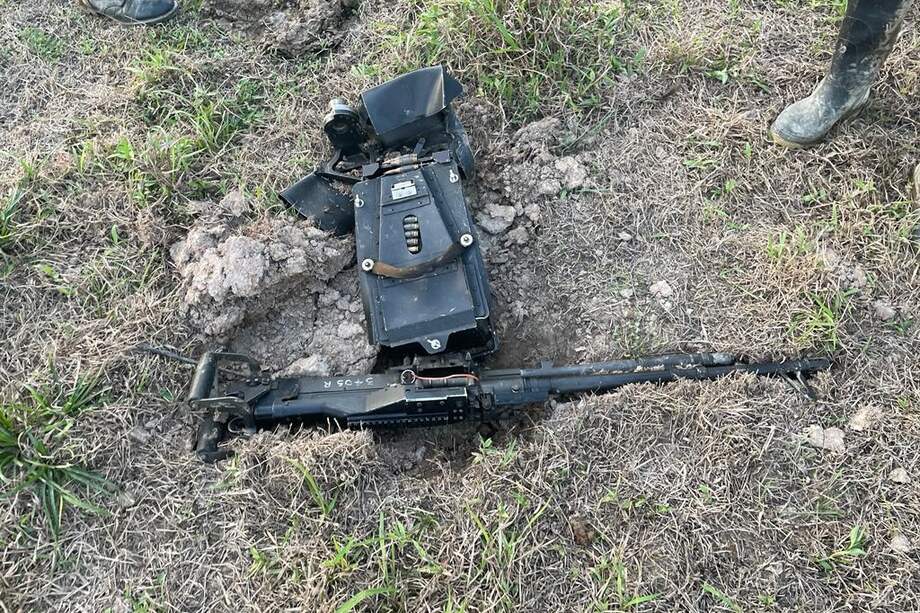 En la zona en donde cayó la ametralladora hay presencia de grupos armados.