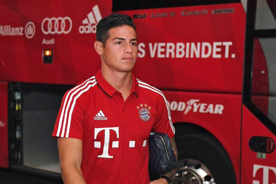 El colombiano James Rodriguez, en el entrenamiento previo al duelo del Bayern Múnich contra el Eintracht Fráncfort. / @FCBayernES